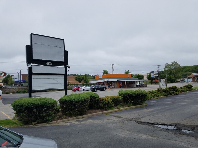 More Photos Of 458 Putnam Pike, Greenville Daycare Center For Lease