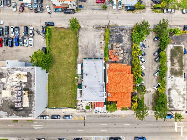More Photos Of 1353 SW 1st St, Miami Storefront Retail Residential For Sale