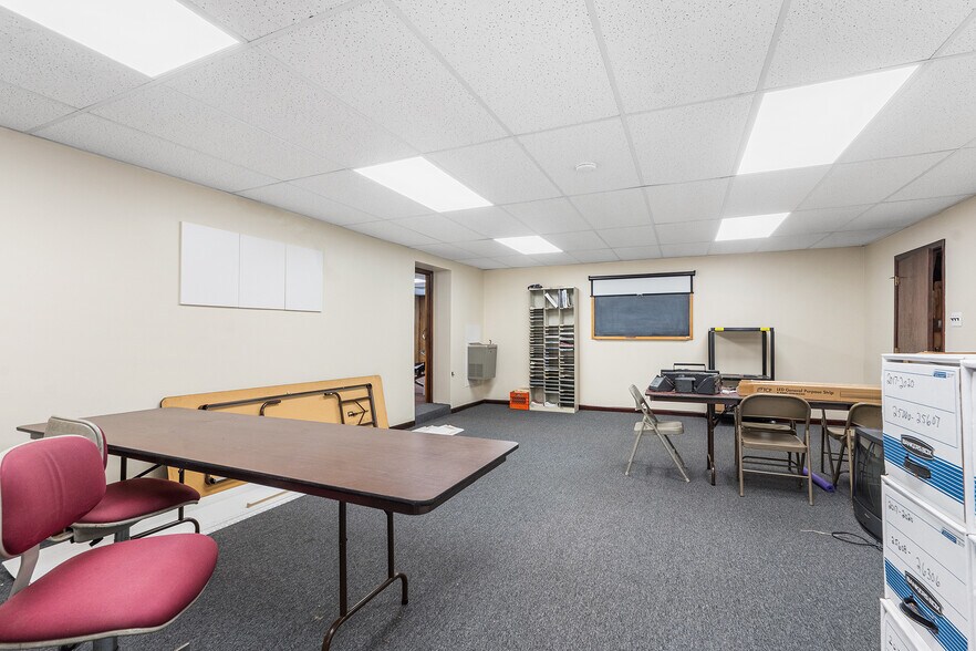 More Photos Of 257 W Nicholson Rd, Audubon Office For Sale