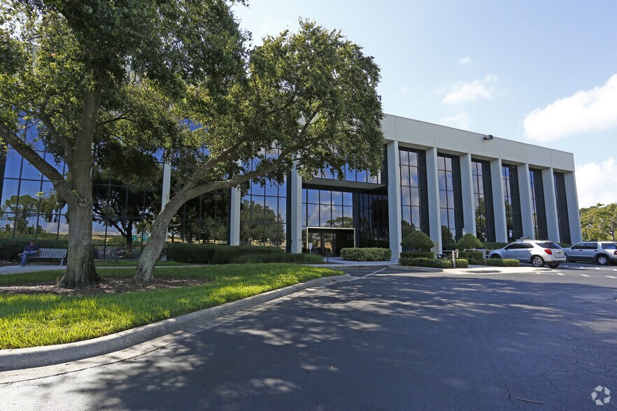 More Photos Of 877 Executive Center Dr W, Saint Petersburg Office For Lease