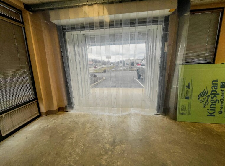 More Photos Of 2400 S Main St, Corbin Flex For Sale