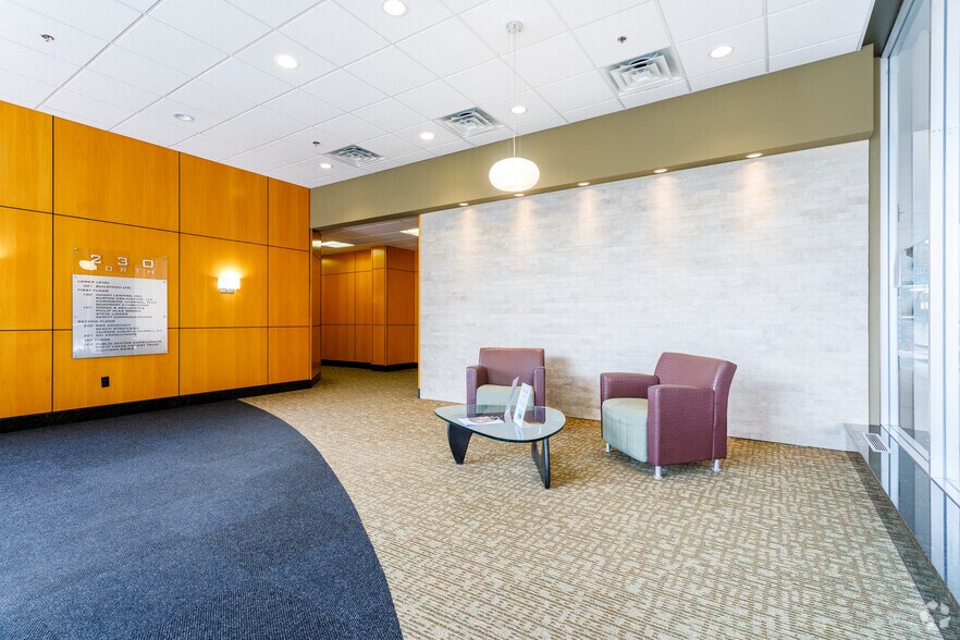 More Photos Of 230 N Washington Sq, Lansing Medical For Lease