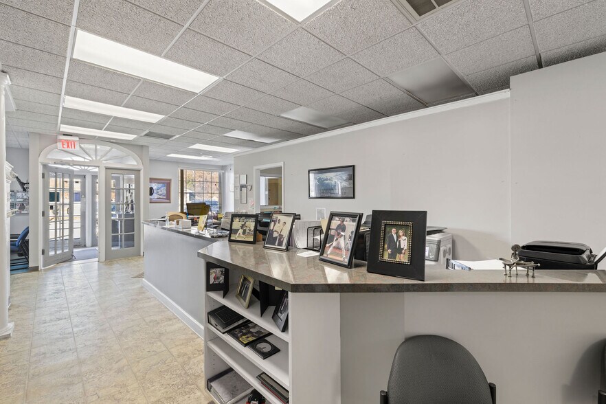 More Photos Of 2601 Herritage st, Kinston Medical For Sale