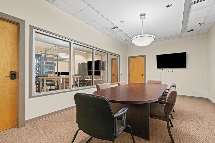 More Photos Of 500 Saint Michael St, Mobile Office For Lease