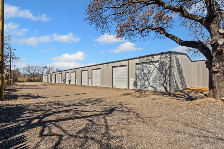 More Photos Of 12308 Rendon Rd, Burleson Warehouse For Lease