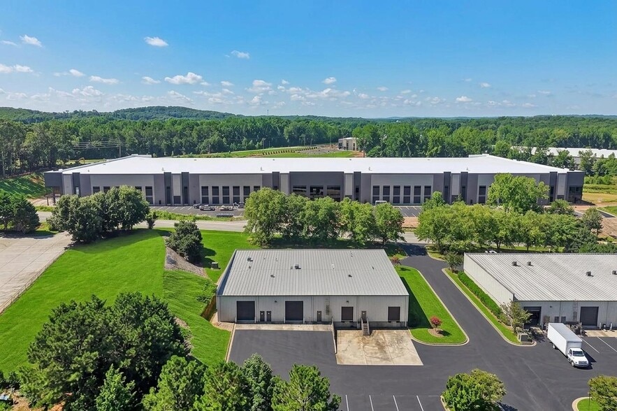 More Photos Of 4665 Church Rd, Cumming Warehouse For Sale