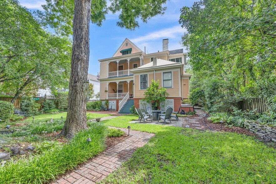 More Photos Of 412 S 3rd St, Wilmington Hospitality For Sale