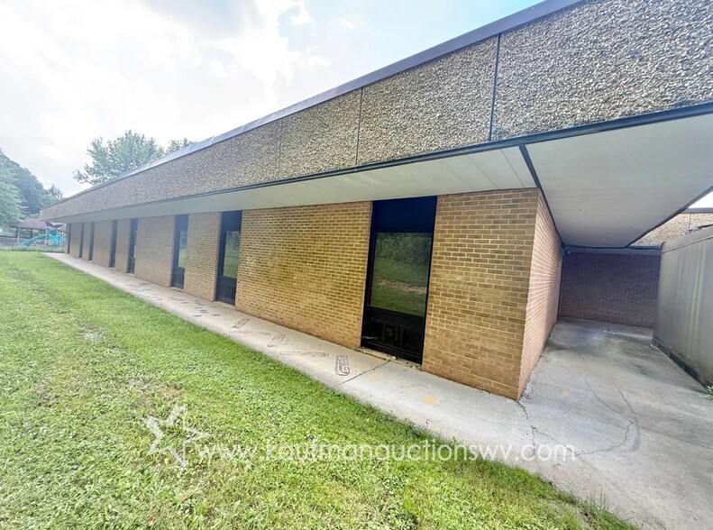 More Photos Of 410 Kennedy St, Elkins Schools For Sale