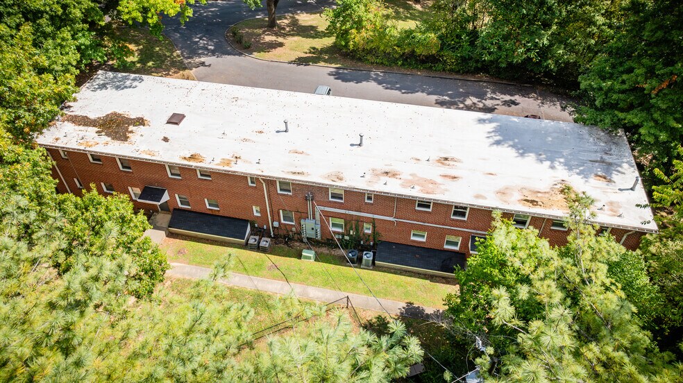 More Photos Of 132 Mesa Ln, Bristol Apartments For Sale