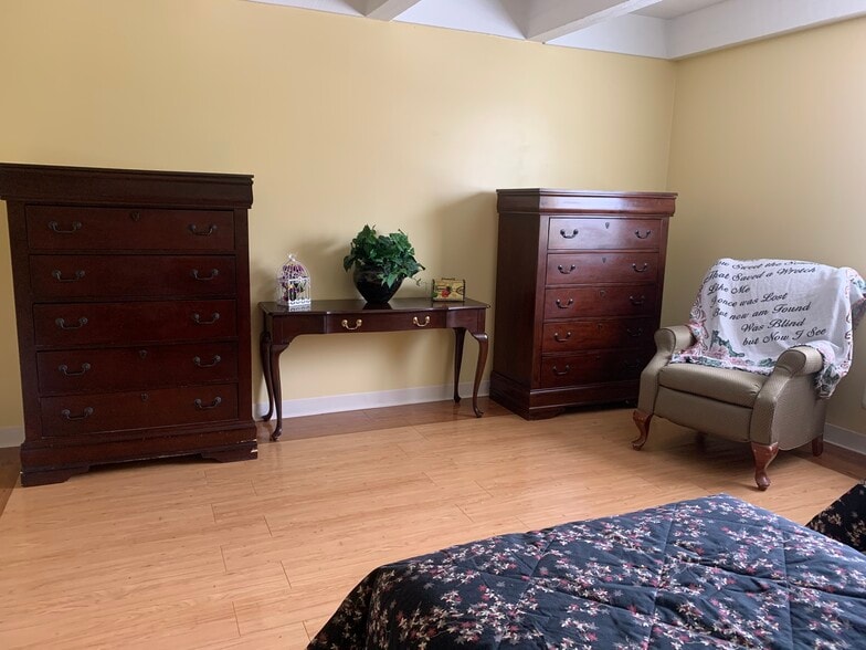 More Photos Of 4220 Saw Mill Run Blvd, Pittsburgh Assisted Living For Sale