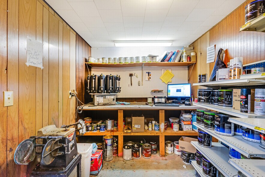 More Photos Of 101 Tanner St, Melrose Freestanding For Sale