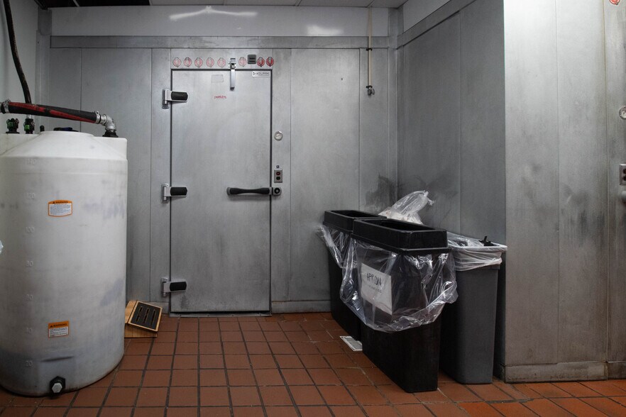 More Photos Of 5908 Orange Blossom Trl, Orlando Fast Food For Sale