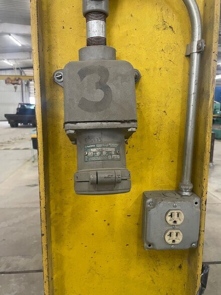 More Photos Of 23044 Honey Creek Rd, Sulphur Springs Distribution For Sale