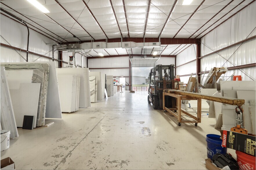 More Photos Of 11575 Marshwood Ln, Fort Myers Warehouse For Sale