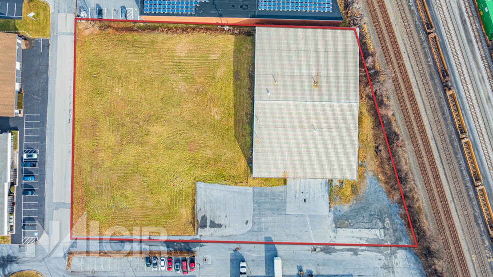 More Photos Of 3001 N 7th St, Harrisburg Warehouse For Lease