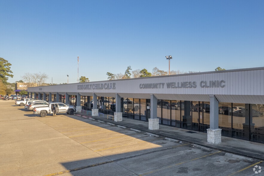 More Photos Of 201 Enterprise Row, Conroe Unknown For Lease