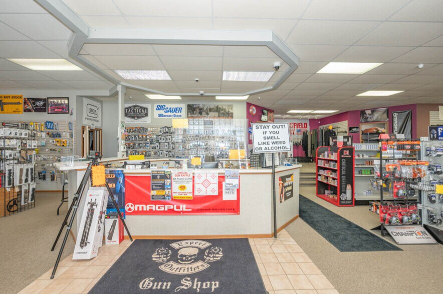 More Photos Of 9074 Market St, North Lima Freestanding For Sale