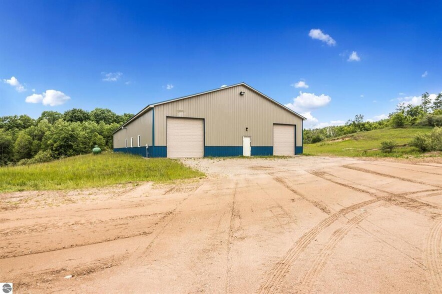 More Photos Of 8160 Cadillac Hwy, Benzonia Freestanding For Sale