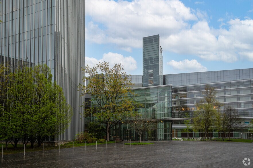 More Photos Of 7950 Jones Branch Dr, McLean Office For Lease