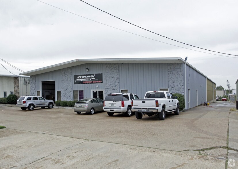 Primary Photo Of 1845 Thomas Rd, Memphis Warehouse For Sale