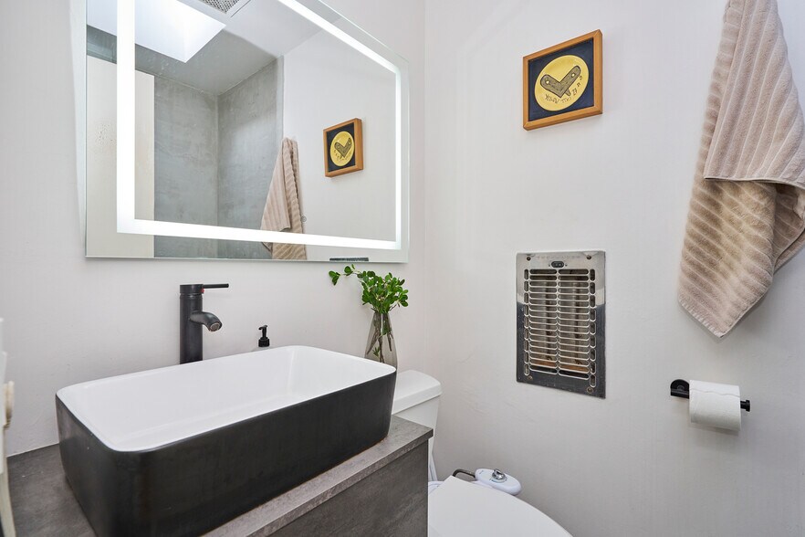 More Photos Of 540 N Orlando Ave, Los Angeles Apartments For Sale