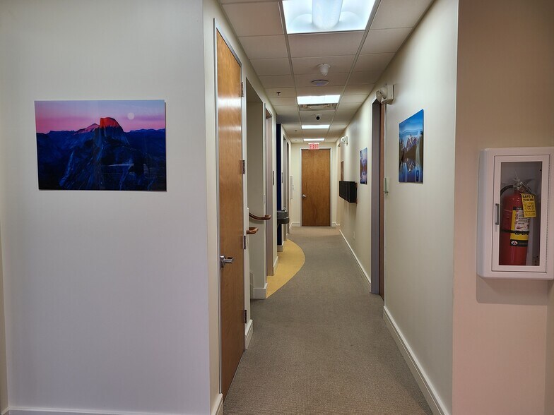 More Photos Of 1880 W Oak Pky, Marietta Coworking Space