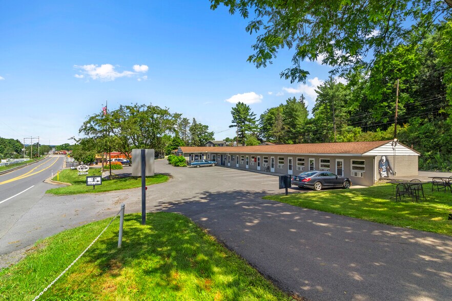 More Photos Of 1535 Port Matilda Hwy, Philipsburg Hotel For Sale