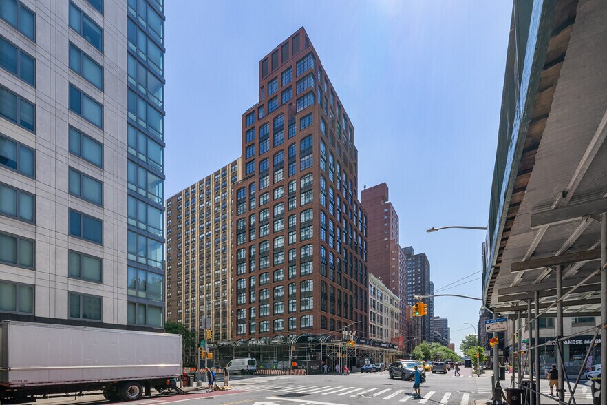 More Photos Of 301 3rd Ave, New York Apartments For Sale
