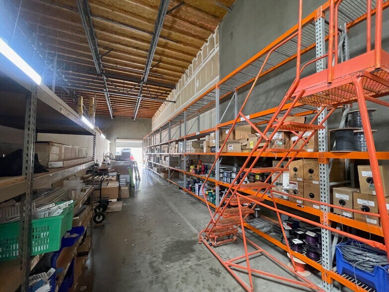 More Photos Of 42065 Zevo Dr, Temecula Warehouse For Sale