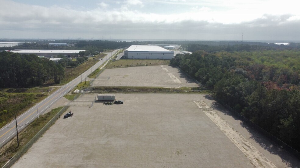 More Photos Of Imeson Park, Jacksonville Land For Lease