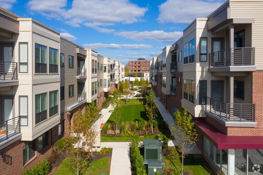 More Photos Of 325 Madison St, Lansdale Apartments For Lease