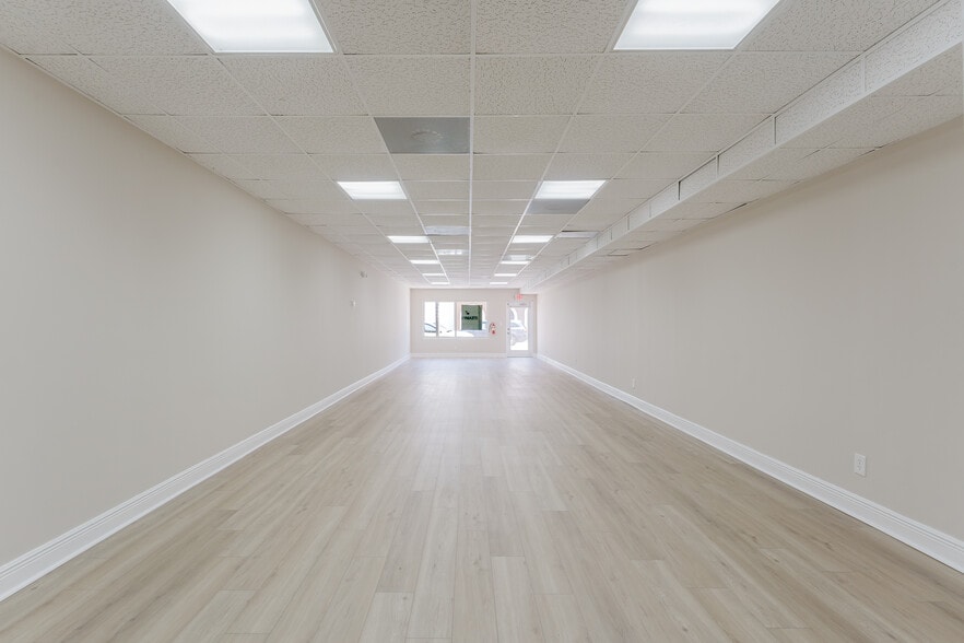 More Photos Of 101-161 NE 2nd Ave, Deerfield Beach Unknown For Lease