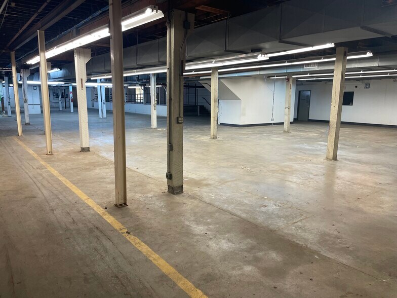 More Photos Of 423 N Campbell Ave, Springfield Manufacturing For Sale