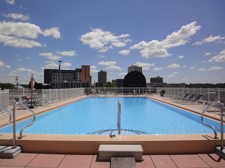 More Photos Of 28 Allegheny Ave, Towson Apartments For Sale