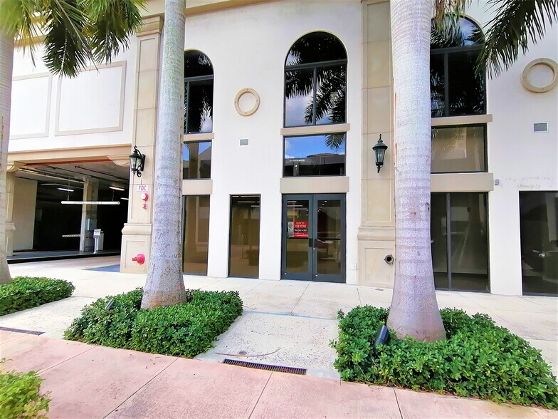 More Photos Of 140 Madeira Ave, Coral Gables General Retail For Sale