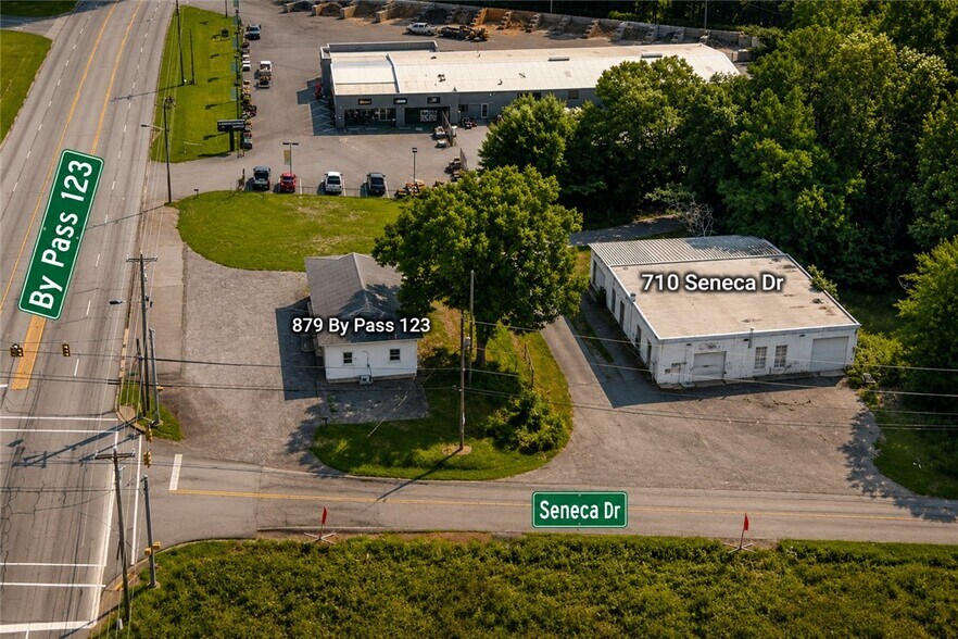 More Photos Of 879 By Pass 123 Hwy, Seneca Unknown For Lease