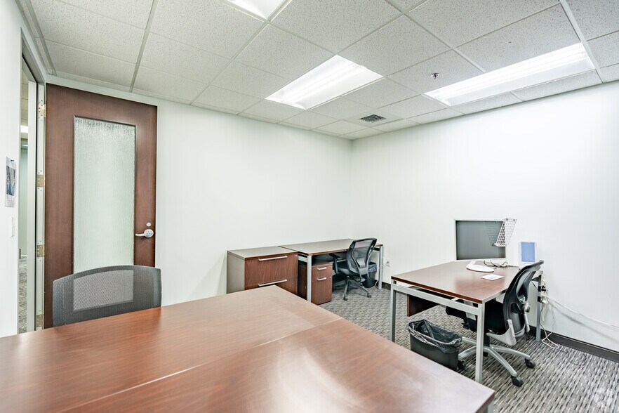 More Photos Of 2820 Boul Laurier, Québec Coworking Space