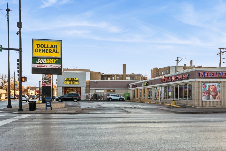 Primary Photo Of 2341-2357 W Howard St, Chicago Storefront For Sale