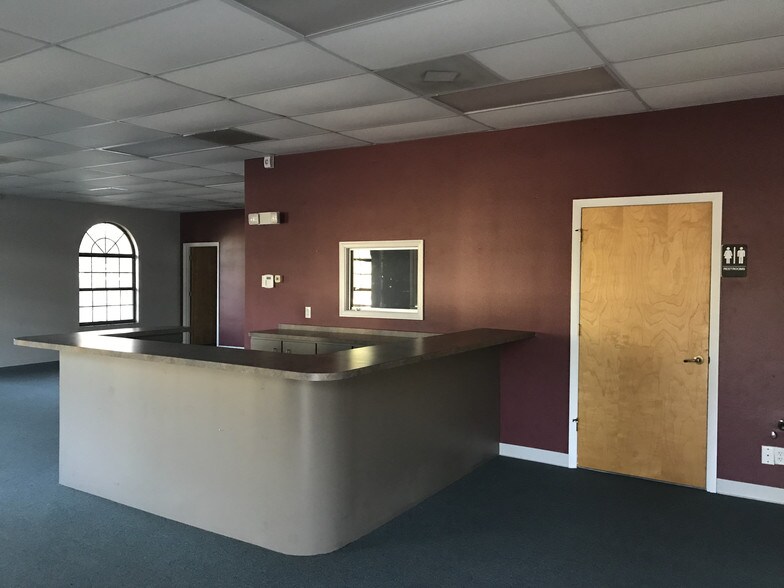 More Photos Of 2836 Enterprise Rd, DeBary Medical For Sale
