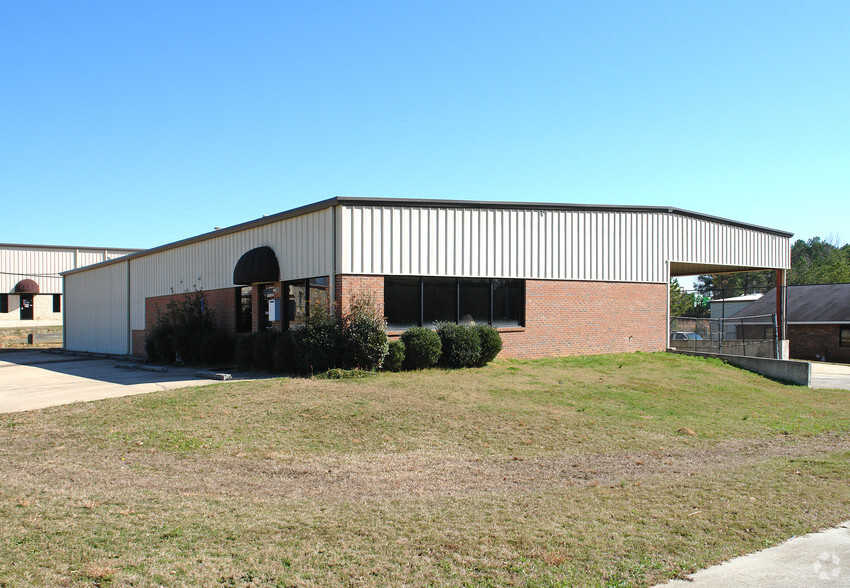 Primary Photo Of 6080 Coca Cola Blvd, Columbus Light Distribution For Lease