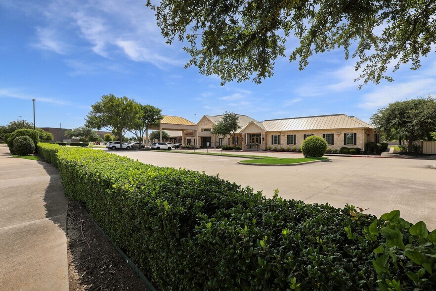 More Photos Of 1002 Raintree Circle, Allen Office For Lease