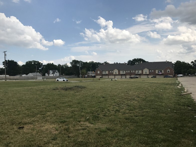 More Photos Of 24095 Vance Ave, Hazel Park Land For Sale