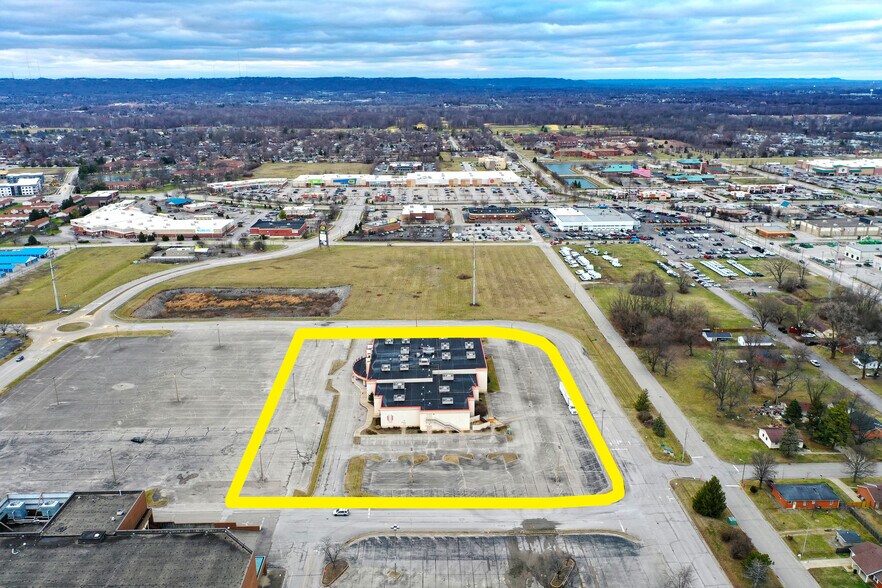 More Photos Of 951 B E Lewis And Clark Pky, Clarksville Movie Theatre For Sale