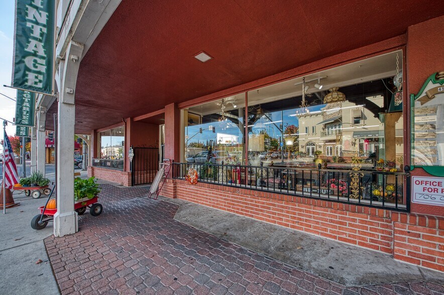 More Photos Of 456 Clovis Ave, Clovis Unknown For Lease