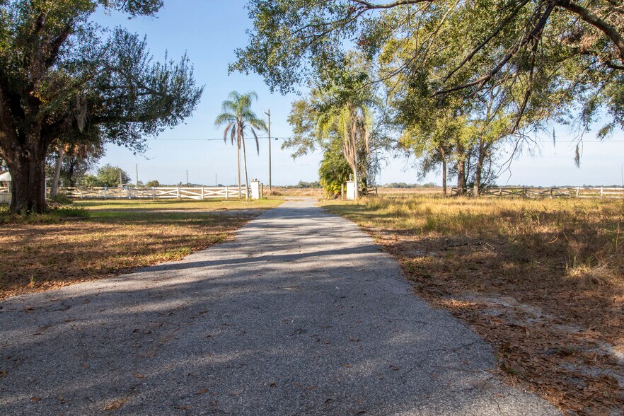 More Photos Of 12910 Pritchart Rd, Parrish Unknown For Lease