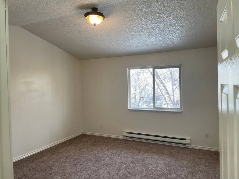 More Photos Of 129 Wellington St, Fountain Apartments For Sale