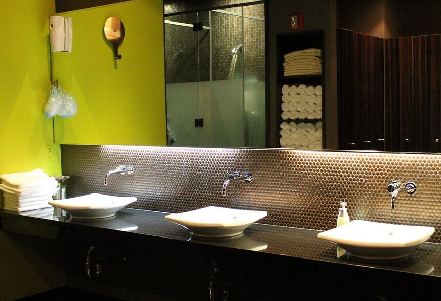 More Photos Of 49 W 33rd St, New York Office For Lease