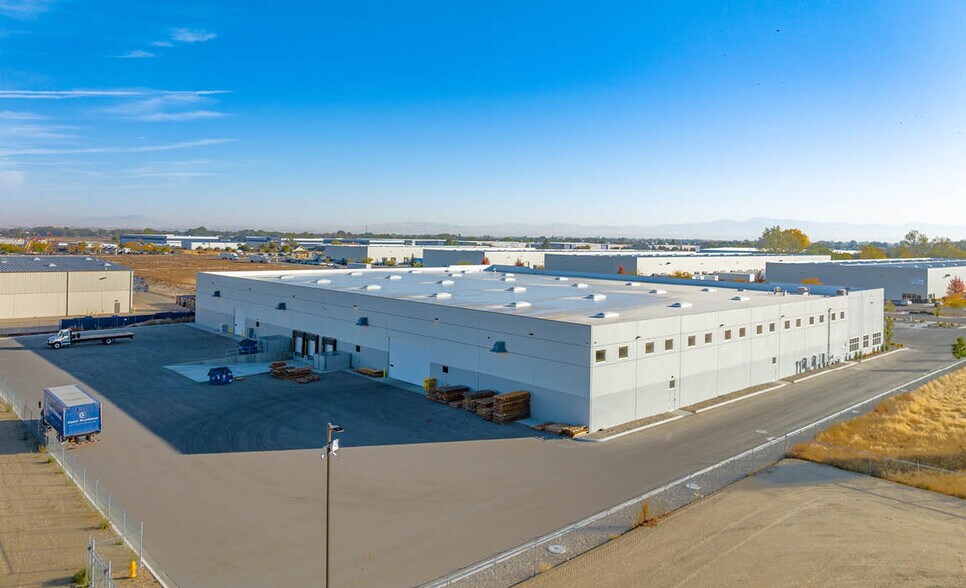 More Photos Of 16245 Norco Way, Nampa Manufacturing For Sale