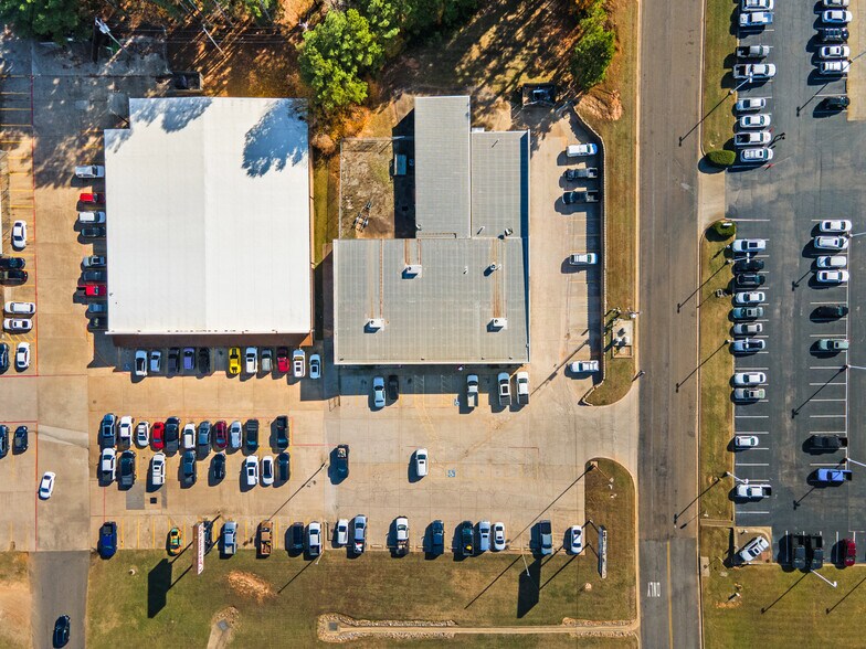 More Photos Of 1310 W Loop 281, Longview Freestanding For Sale