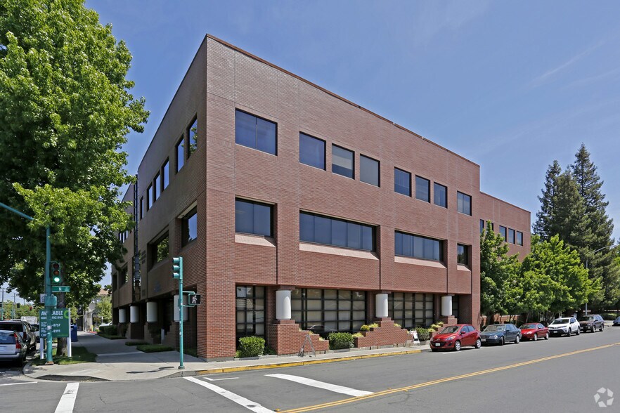 More Photos Of 1315 Alhambra Blvd, Sacramento Medical For Lease